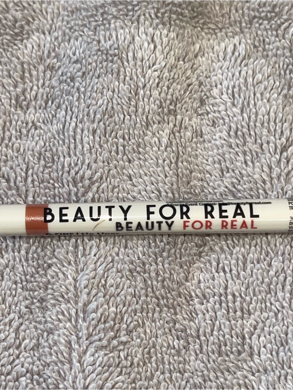 Beauty for real lip liner - Picture 2 of 8